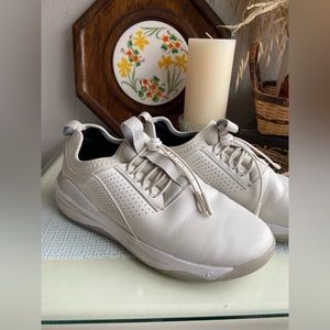 Clove medical professional shoes